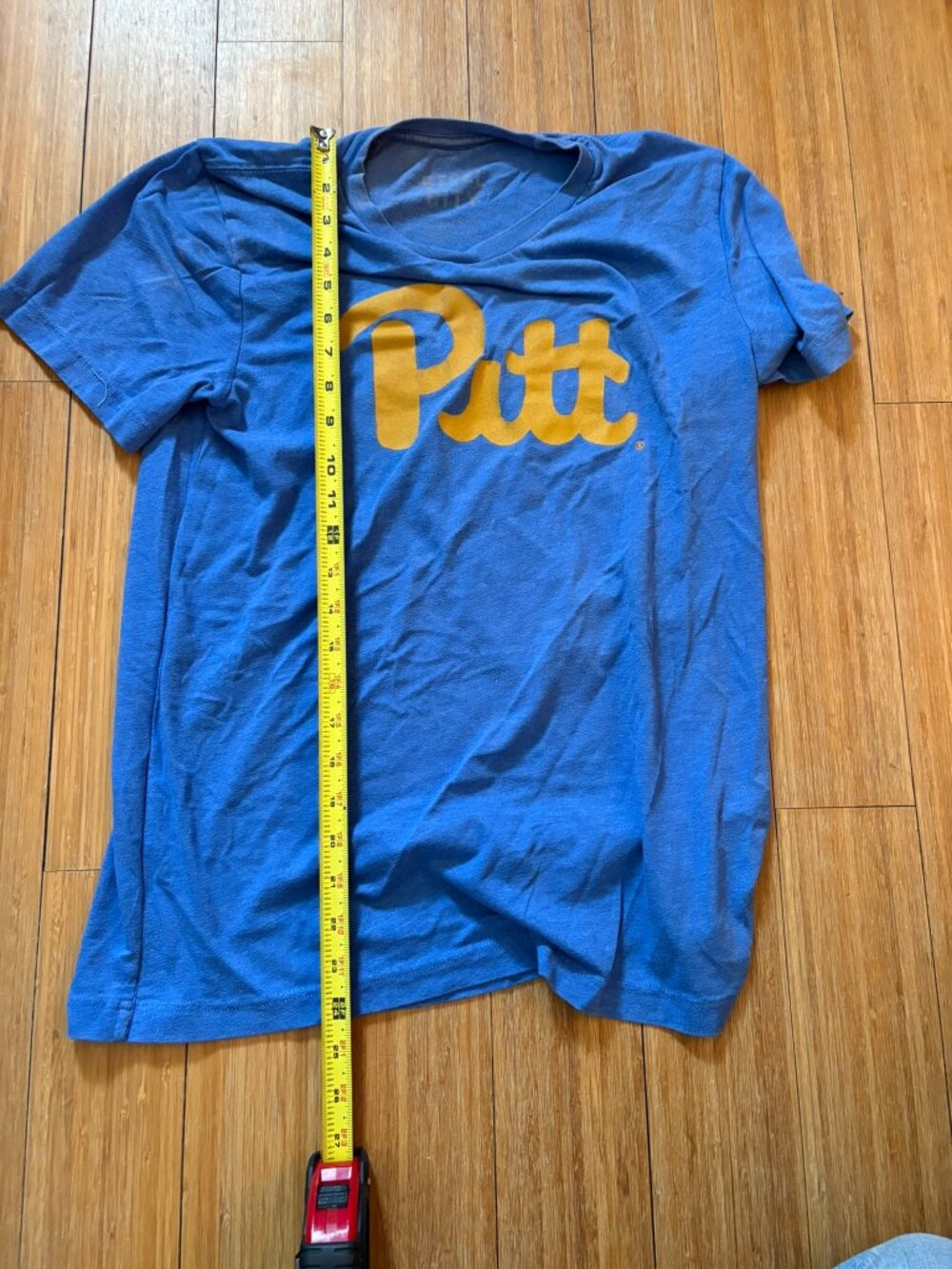 Pitt t-shirt